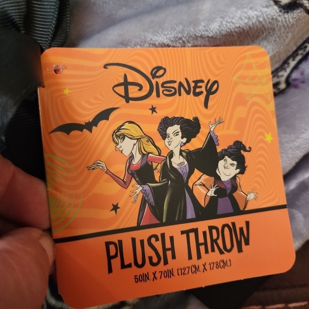 Disney Hocus Pocus Trouble Brewing Throw Blanket NEW